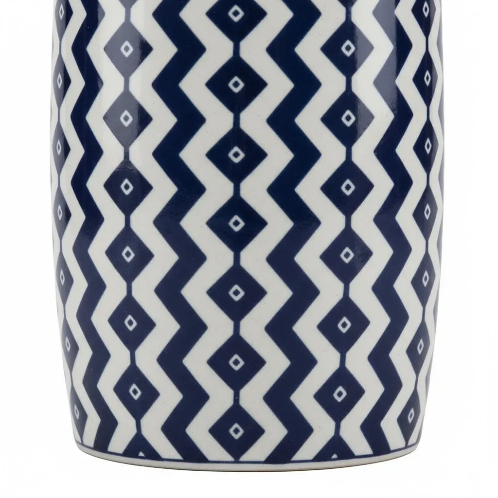 retro-geometric-carved-fabric-ceramic-table-lamp