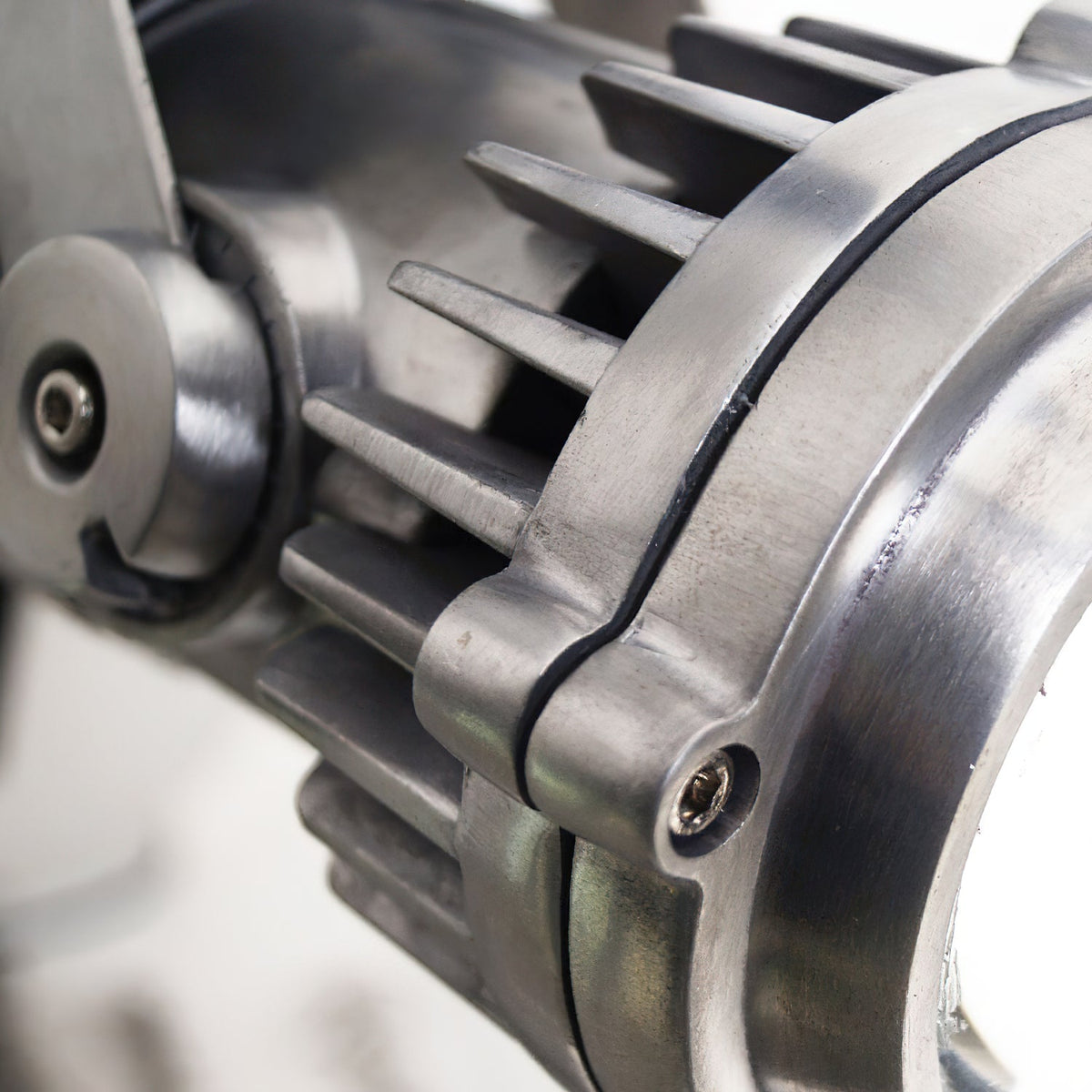 retro-industrial-aluminum-spotlight