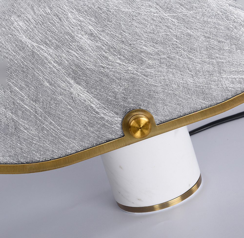 Table lamp with screen desi
