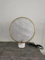 Table lamp with screen desi