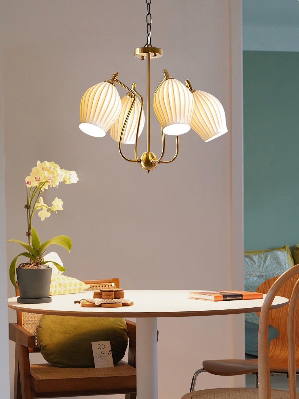Ceramic_Ribbed_Chandelier