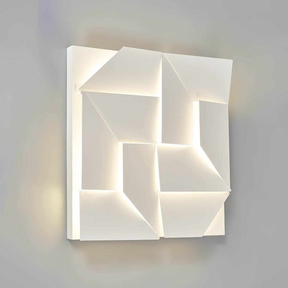 Shadows Charging Grand Sconce