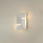 Shadows Charging Grand Sconce