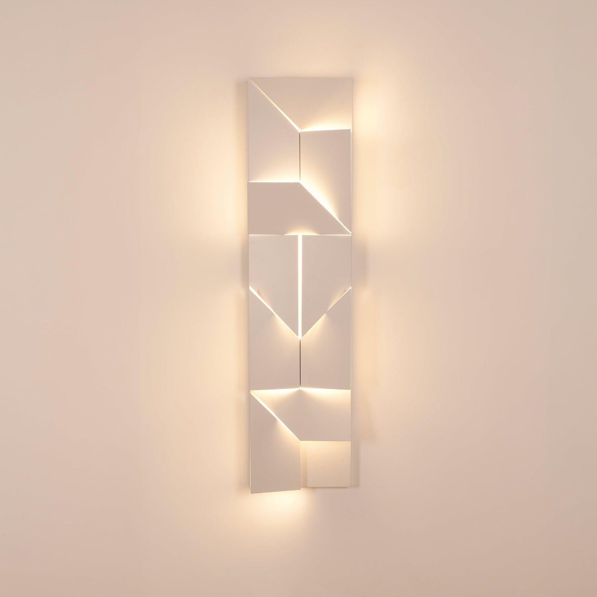 Shadows Charging Grand Sconce