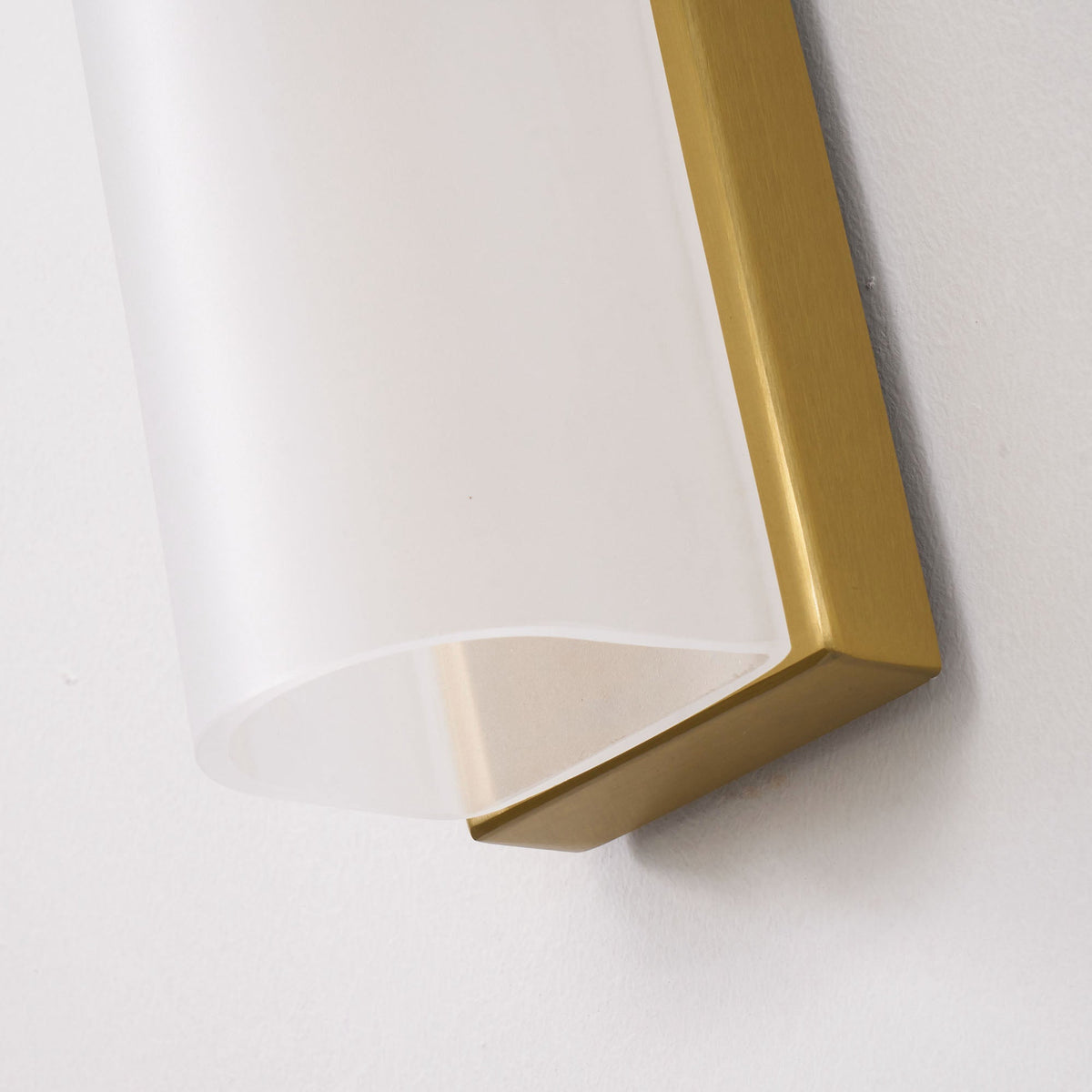 slim-wall-lamp