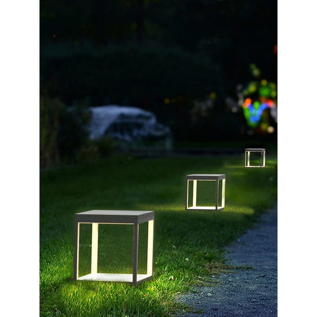 square-frame-fence-post-outdoor-light