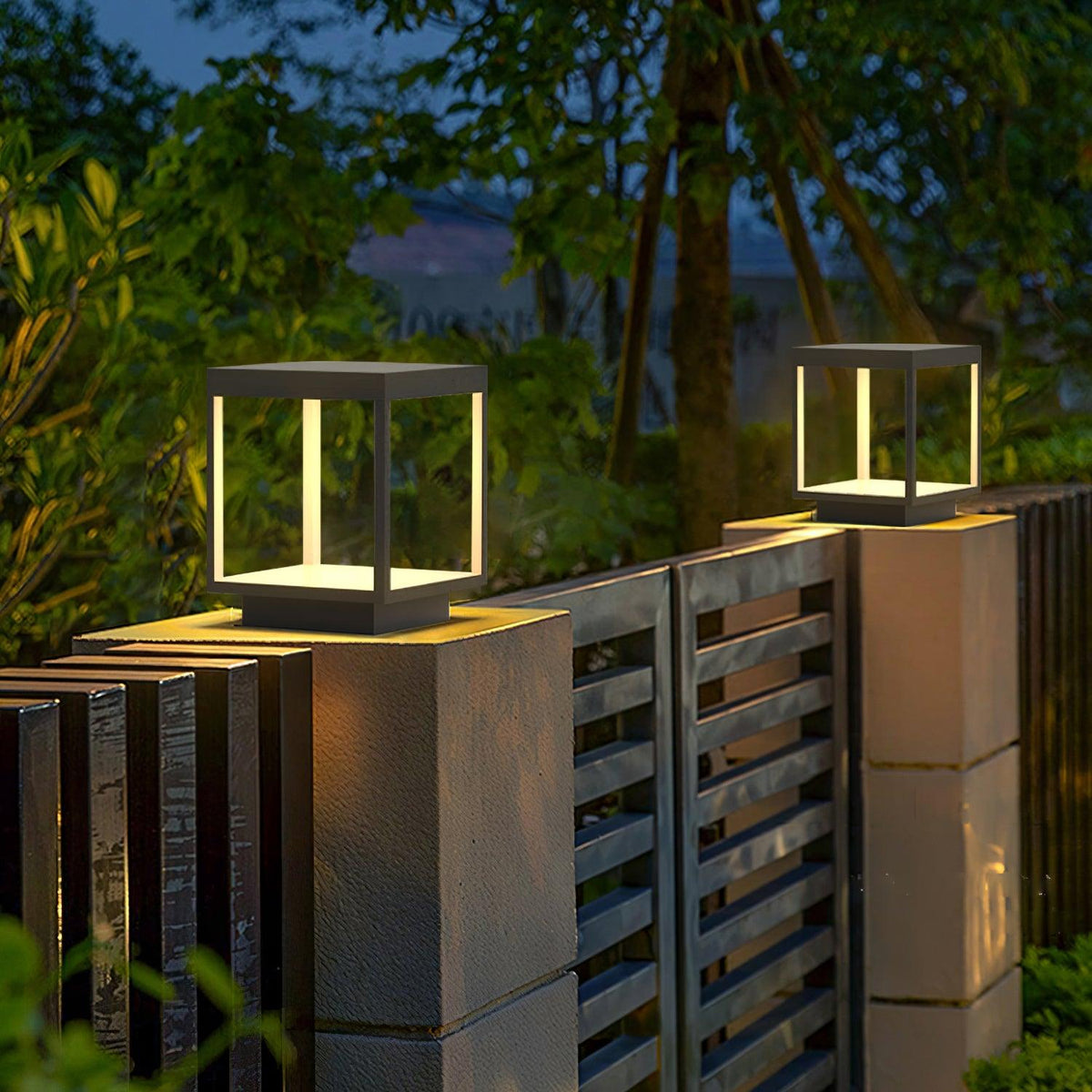 square-frame-fence-post-outdoor-light