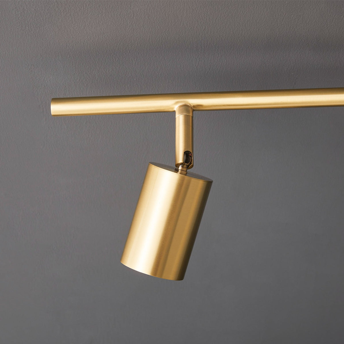 taylor-adjustable-head-wall-lamp