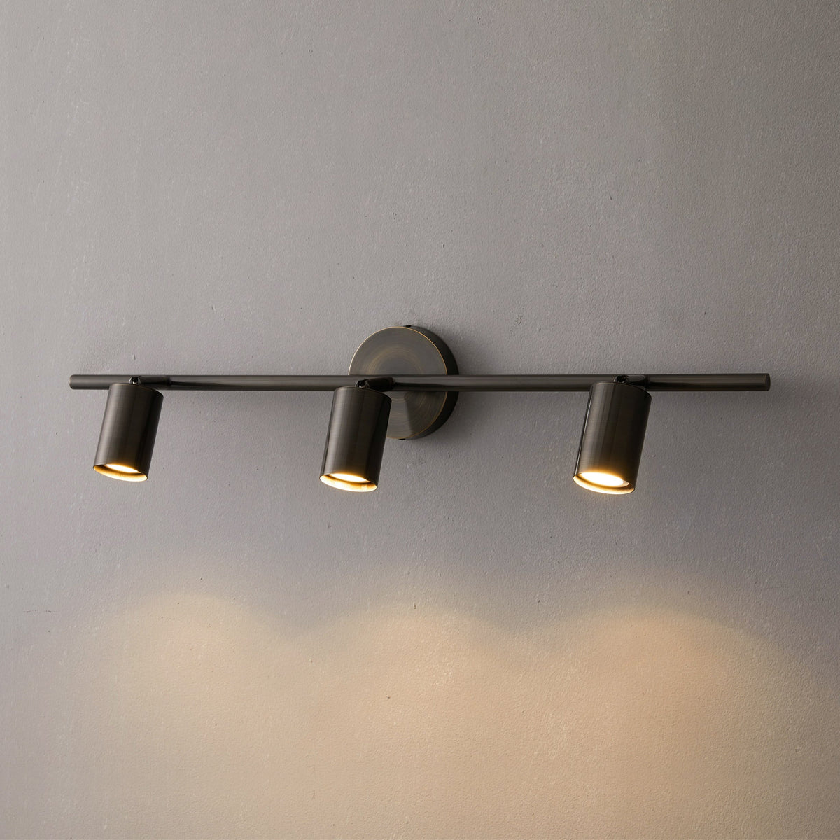 taylor-adjustable-head-wall-lamp