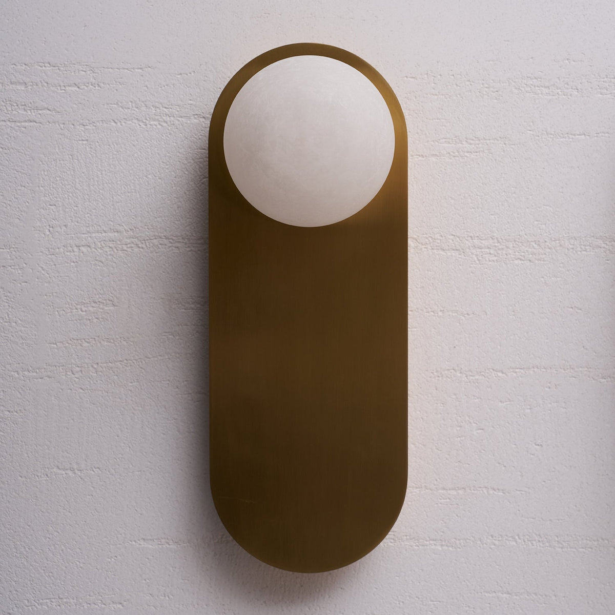 timeless-alabaster-wall-lamp