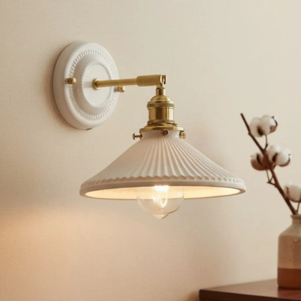 vintage-brass-textured-ceramic-wall-sconce