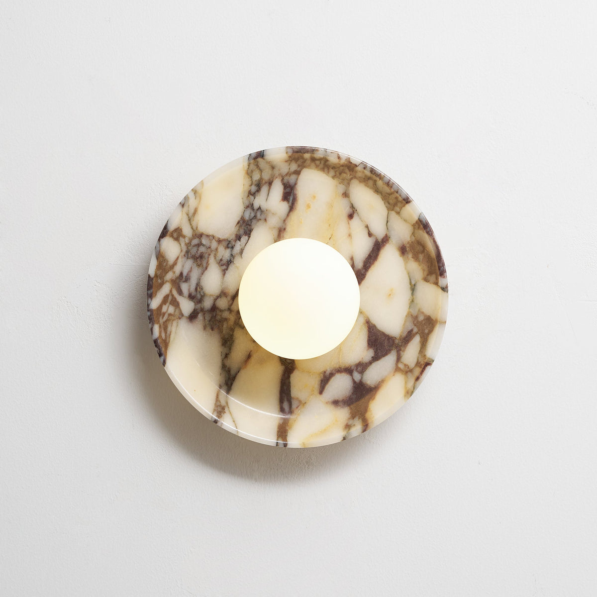 viola-marble-wall-lamp
