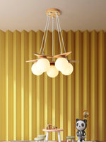 wooden-star-with-glass-chandelier