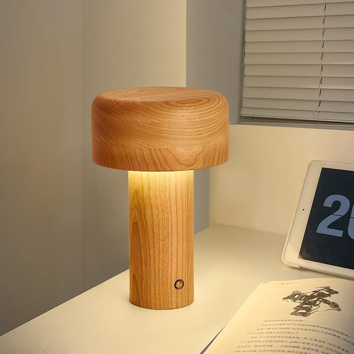 wooden-tower-table-lamp