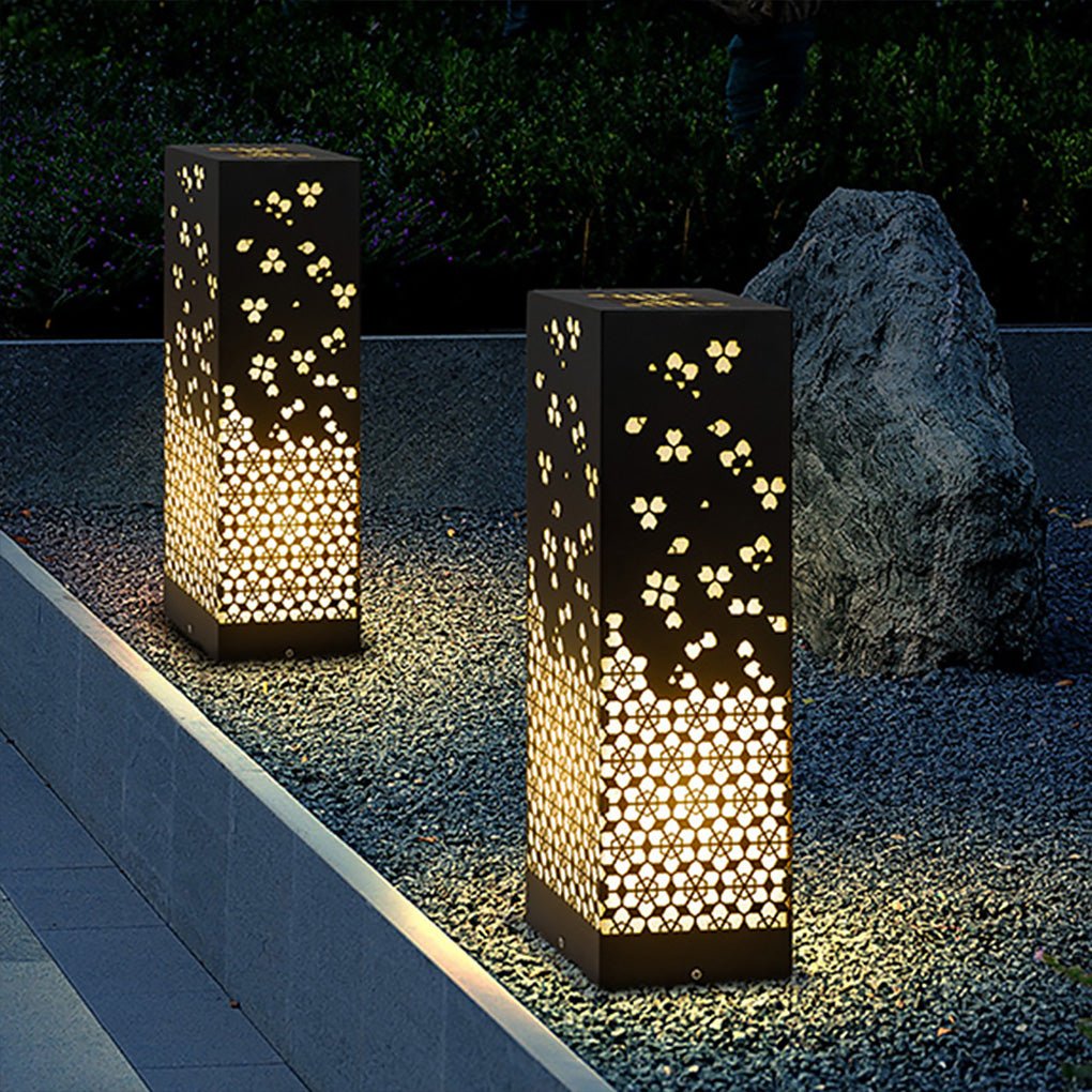 Classic Hollow Carved Chinese Style Garden Landscape Lighting Decorative Lamp