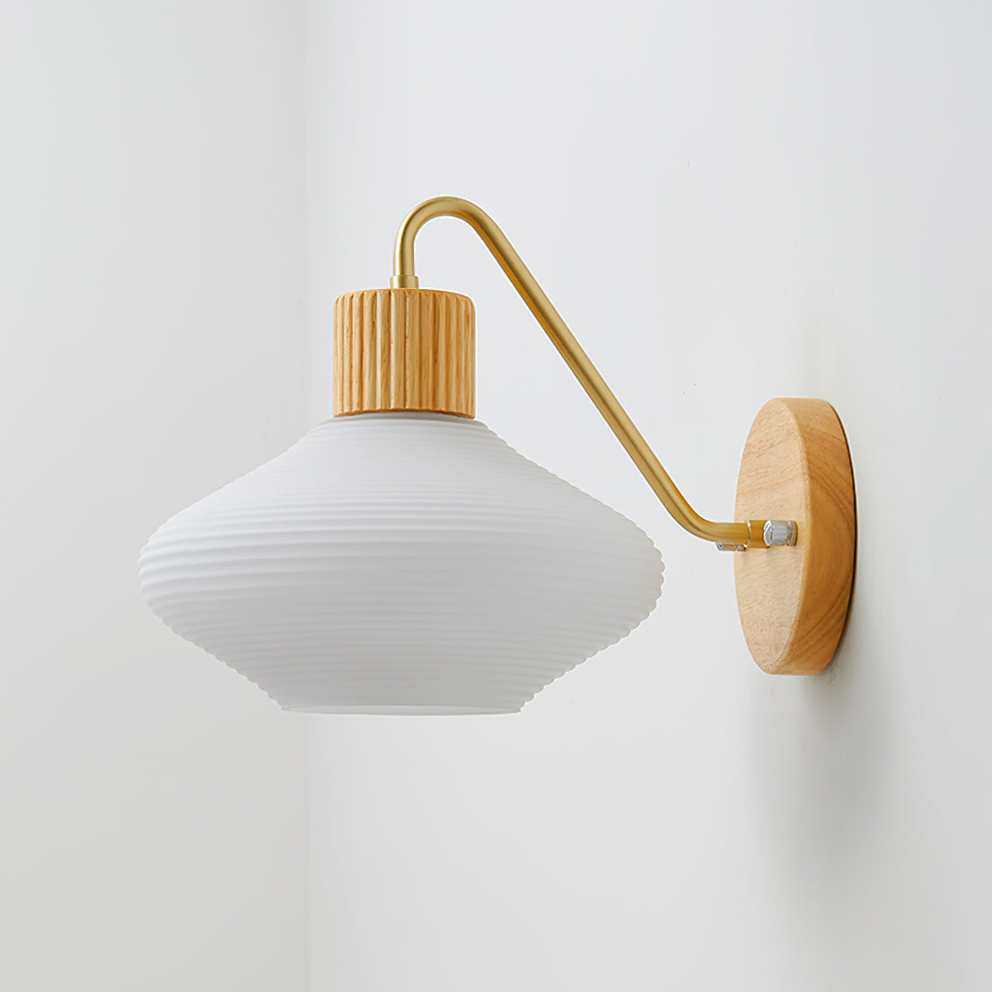 wohlert-wall-lamp