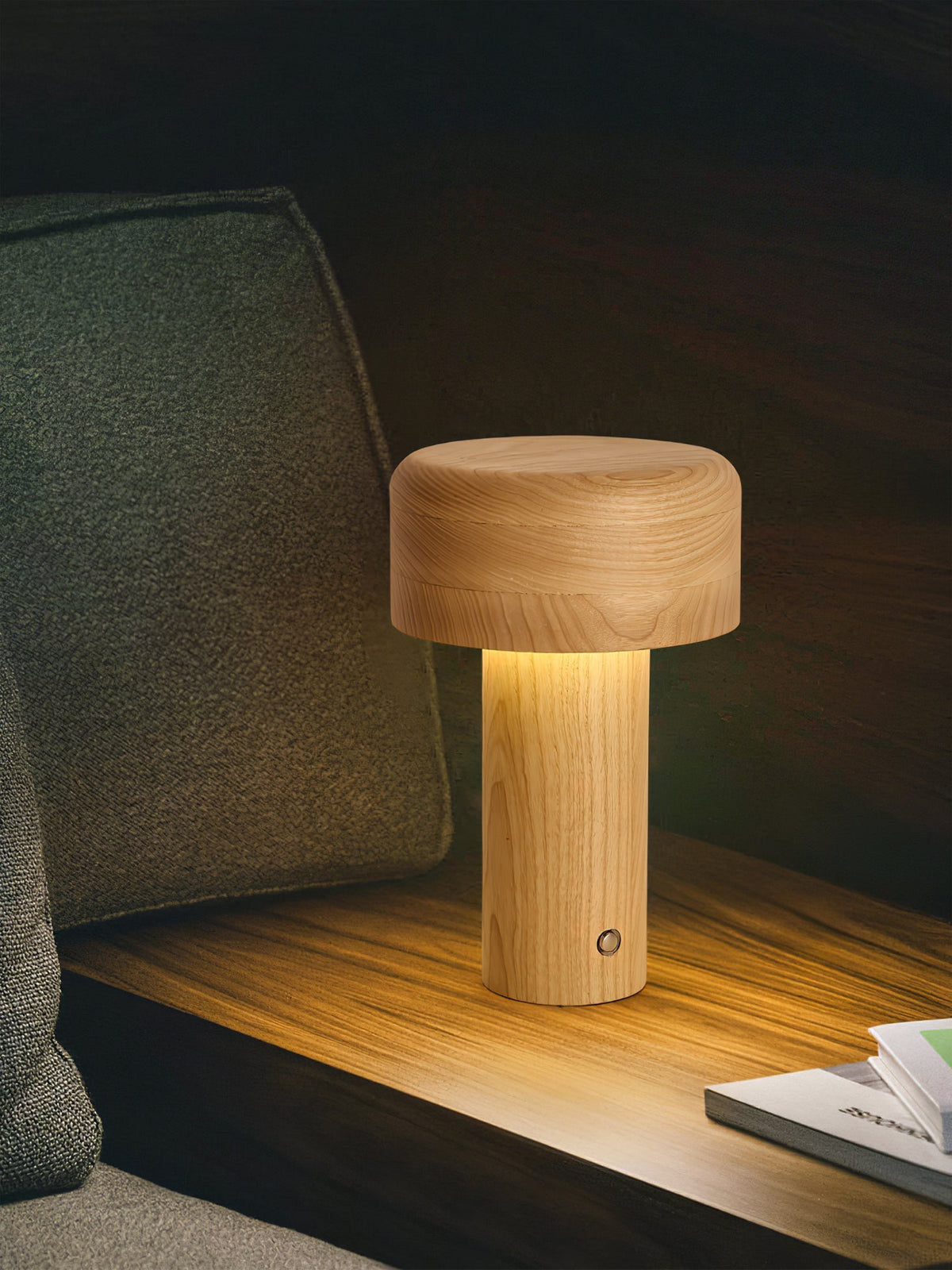wooden-tower-table-lamp
