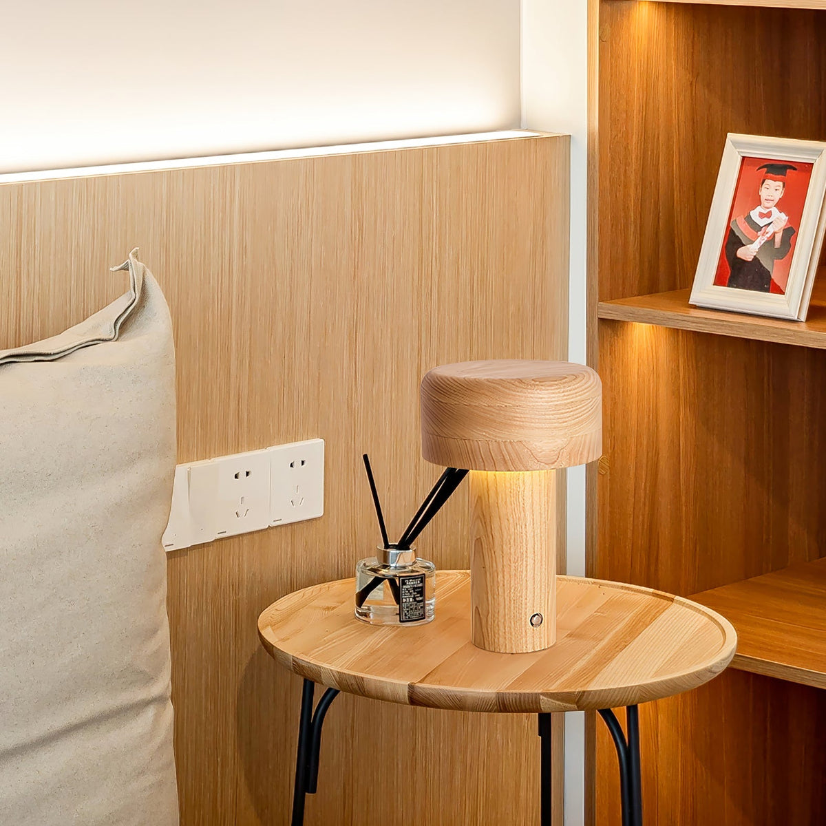 wooden-tower-table-lamp