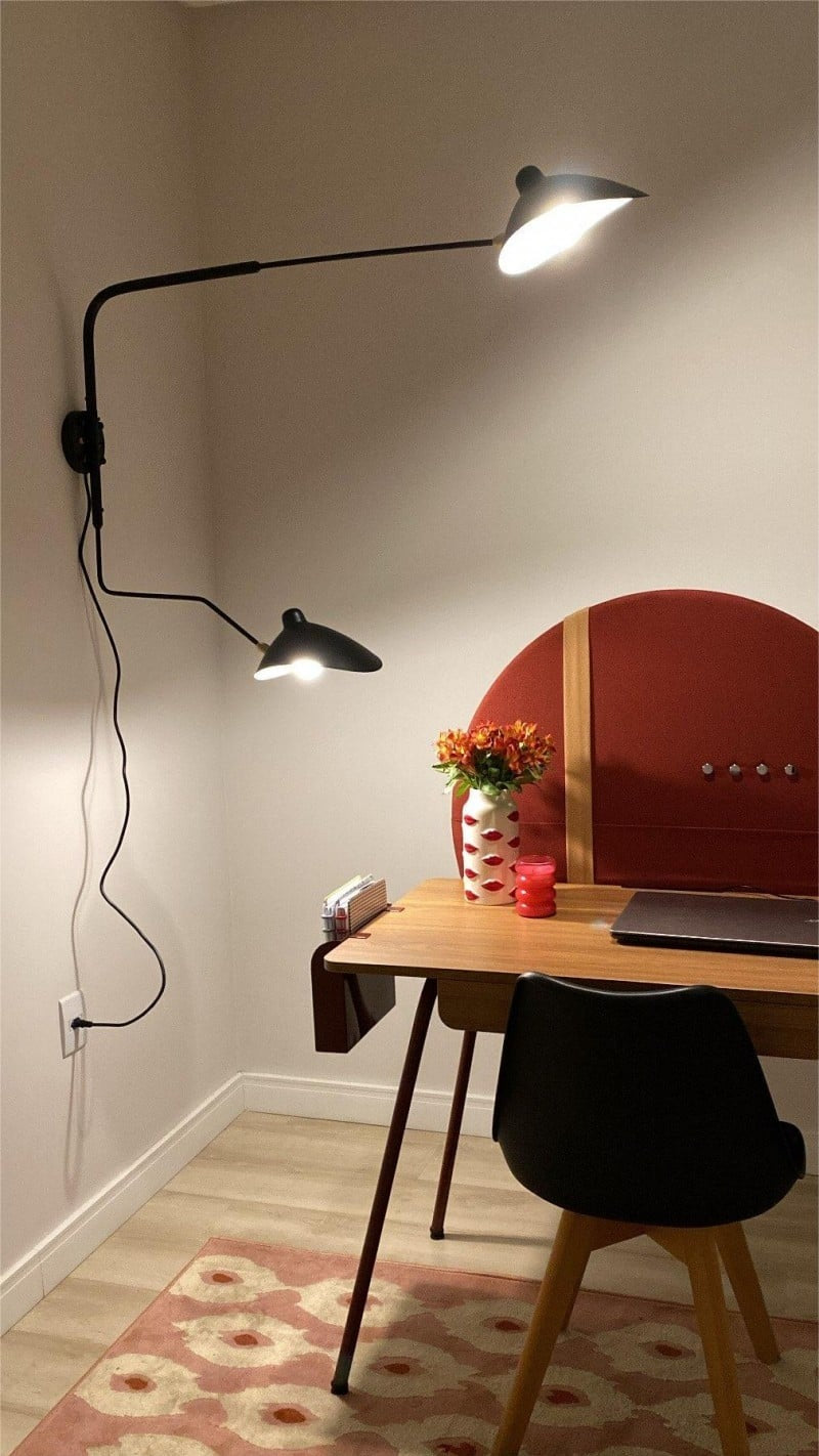 rotating-arm-duckbill-wall-light